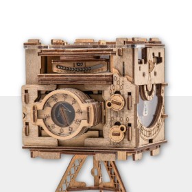 Cluebox Sherlock's Camera iDventure - 1