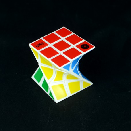 Cube torsadé d'Eitan - Calvins Puzzle