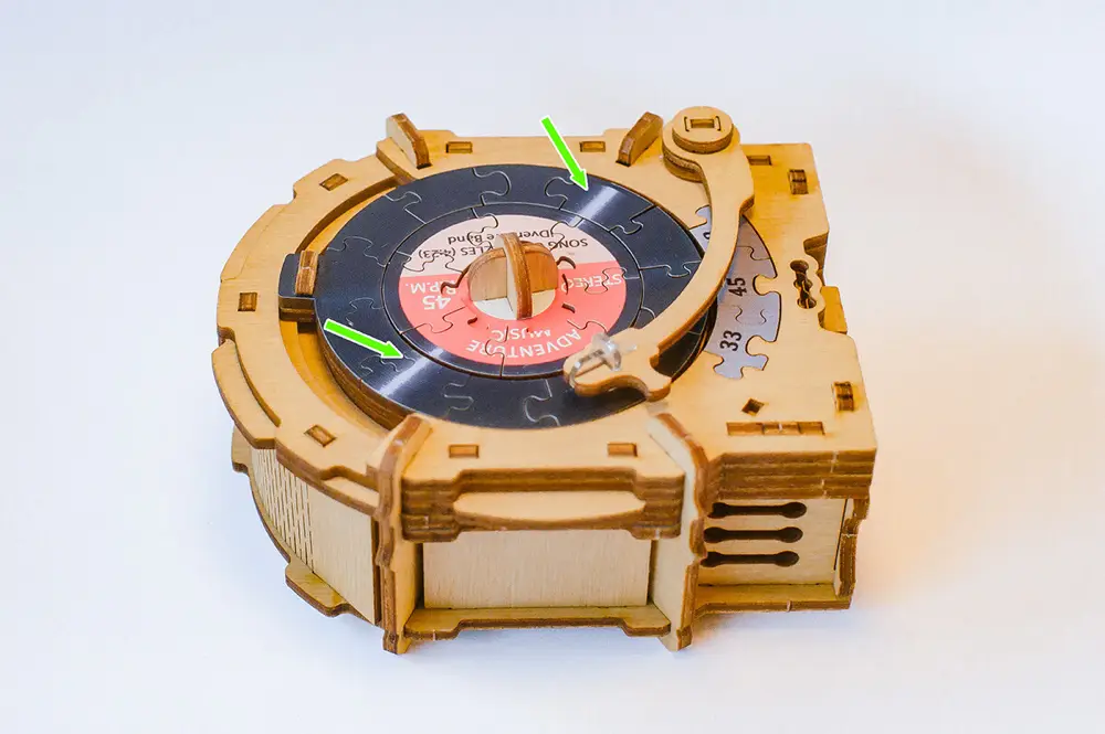 CluePuzzle Tourne-disque : indices et solution – Indices – Énigme 3 – Solution